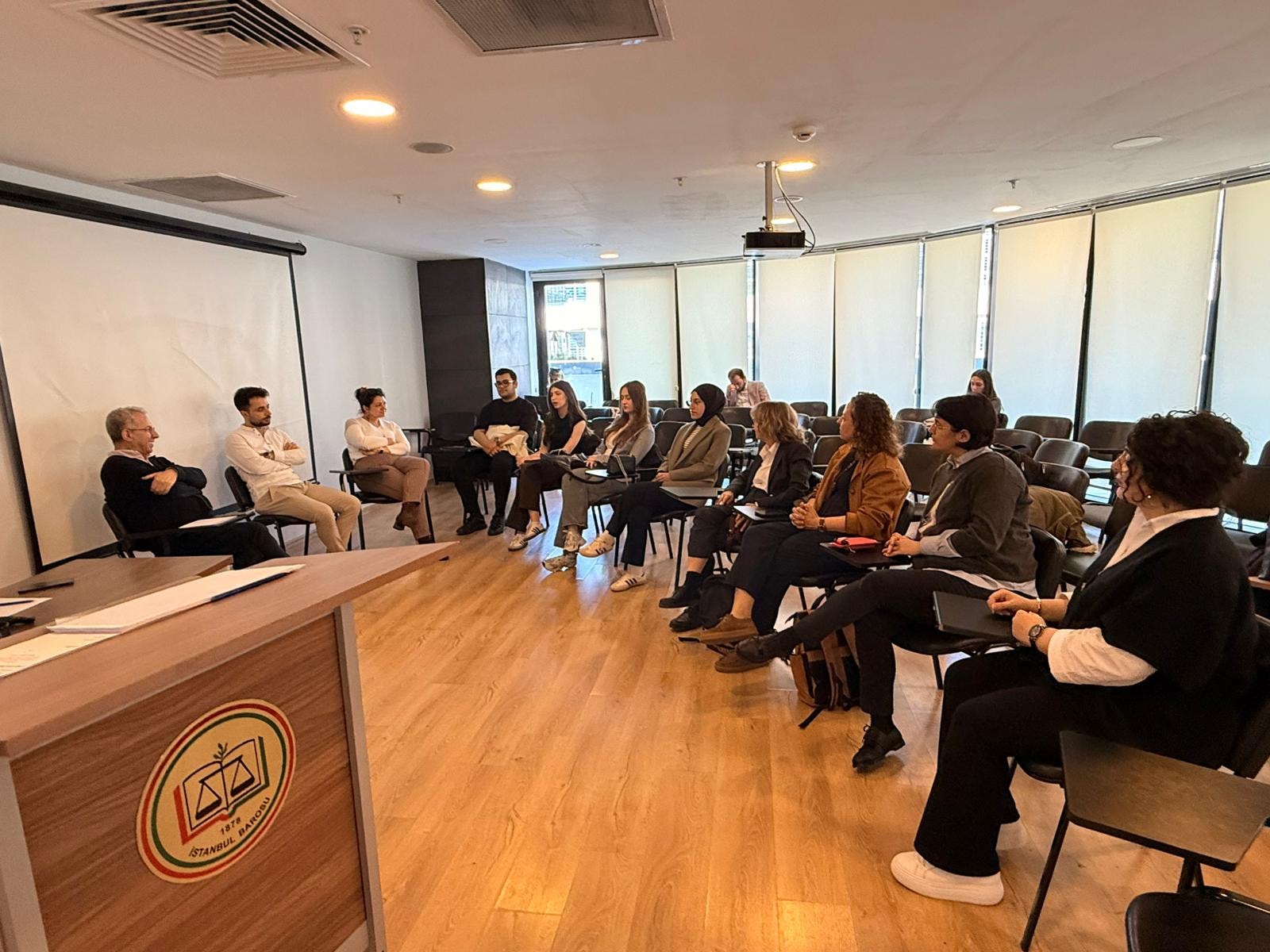  HUKUK ÖĞRENCİLERİ SAHAYA İNDİ: ADLİ YARDIMDA “KLİNİK MODEL” GÜÇLENİYOR - 3