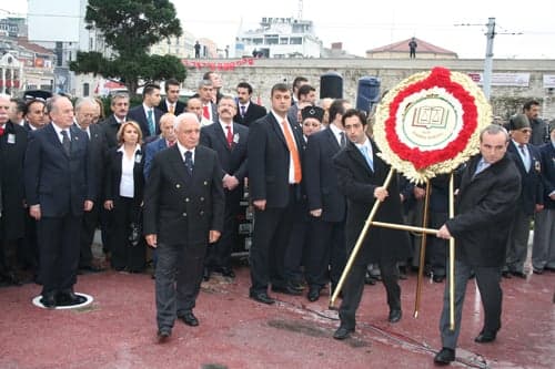 Atamızı Anıyoruz