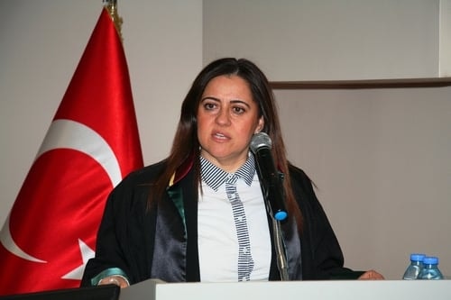 Hukuk Tarihini Avukatlar Yazar 
 - 17