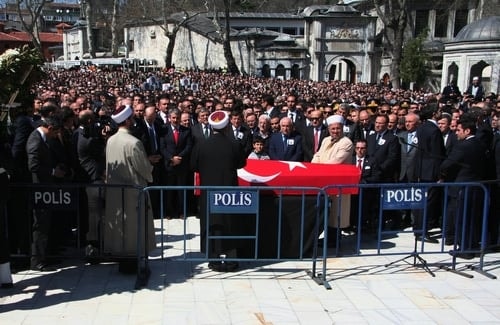 Şehit Cumhuriyet Savcısı Kiraz Son Yolculuğuna Uğurlandı
 - 40