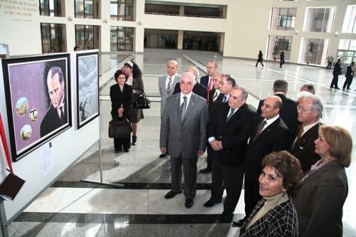 131. Yıl Etkinlikleri: Resim, Fotoğraf Ve Şiir Sergisi Açıldı - 14