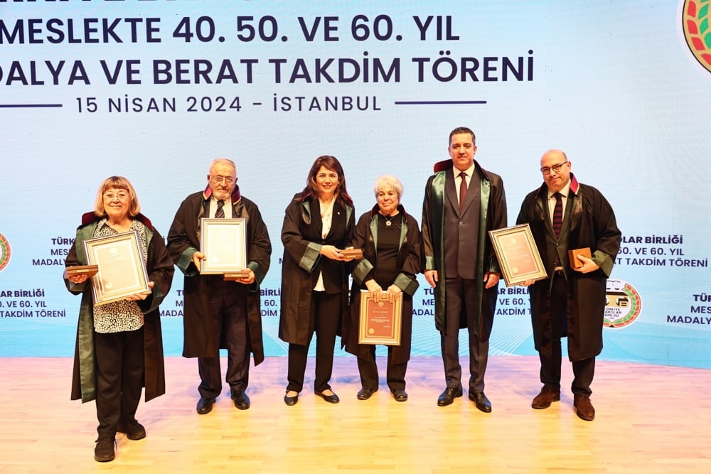 Meslekte 40, 50 ve 60 Yılını Dolduran Meslektaşlarımıza Plaket Verildi - 107