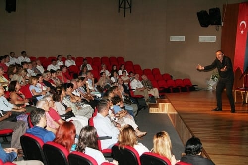 Türk Halk Müziği Topluluğu Konseri
 - 10