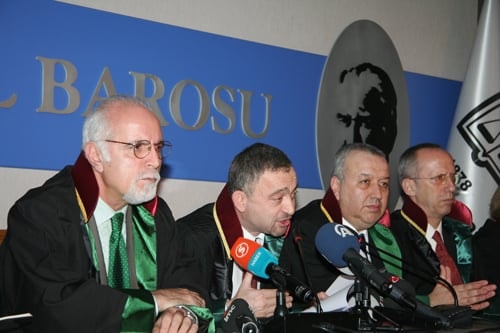 Baroya Karşı Hukuksuzlukların, Sindirme Ve Yıldırma Girişimlerinin Yoğunlaşması Üzerine İstanbul Barosu Yönetim Kurulu Olağanüstü Genel Kurul Kararı Aldı
 - 25