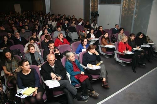 Kadın Hakları Ve Aile İçi Şiddet Semineri Devam Ediyor

 - 14
