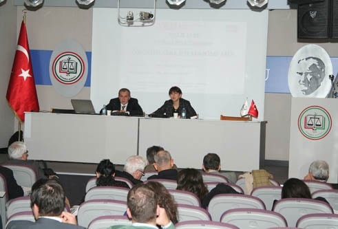Özgürlükler Hâkimi

 - 33