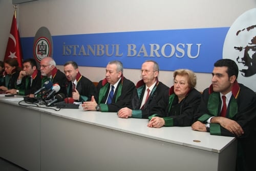 Baroya Karşı Hukuksuzlukların, Sindirme Ve Yıldırma Girişimlerinin Yoğunlaşması Üzerine İstanbul Barosu Yönetim Kurulu Olağanüstü Genel Kurul Kararı Aldı
 - 50