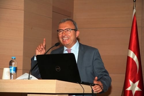 Üçüncü Yılında Kentsel Dönüşüm Uygulamaları
 - 10