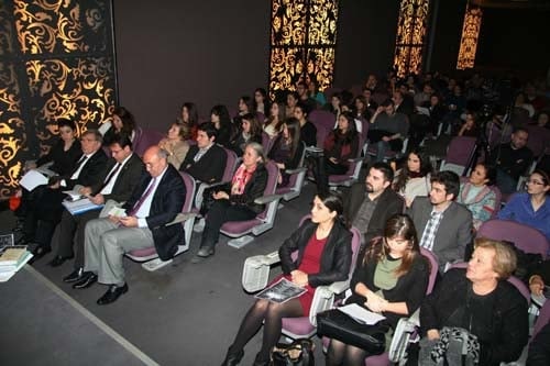 İstanbul Barosu Dış İlişkiler Merkezi Tarafından Düzenlenen
“Sınırlar Ve Sığınmacılar: Bir Suriye Örneği “ Konulu Toplantı Yapıldı - 22