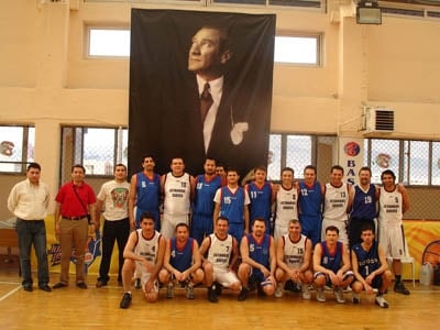 İstanbul Barosu Basketbol Takımımız İzmir Den Galibiyetle Döndü - 1