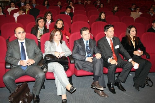 Hukukumuzda Yeni Bir Finansal Enstrüman Olan Mortgage
Bir Panelde Tartışıldı - 4