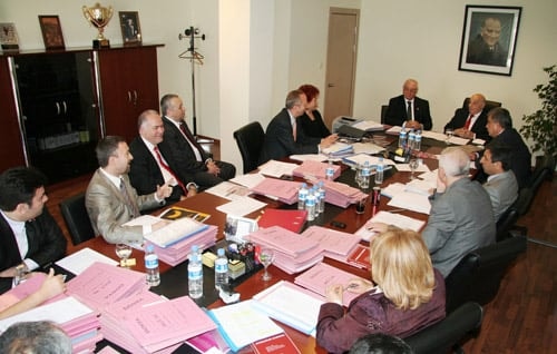 Denktaş:”Orams Davasını 
Fırsata Dönüştürelim” - 25