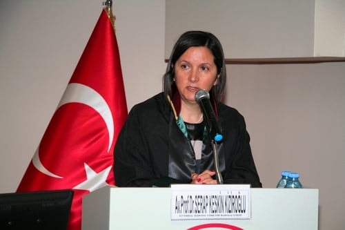 Adaleti Sağlayan Bir Meslek
 - 23