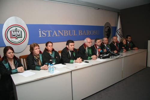 Baroya Karşı Hukuksuzlukların, Sindirme Ve Yıldırma Girişimlerinin Yoğunlaşması Üzerine İstanbul Barosu Yönetim Kurulu Olağanüstü Genel Kurul Kararı Aldı
 - 30