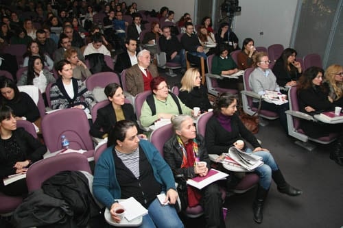 Kadın Hakları Ve Aile İçi Şiddet Semineri Devam Ediyor

 - 56