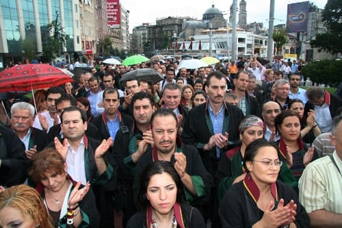 Avukatlardan Cmk’Da Yaşanan Sorunlara Tepki - 29