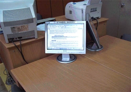 Duruşma Sırasında Yazdırılan Tutanağı Avukatlar Da İzleyebilecek - 1