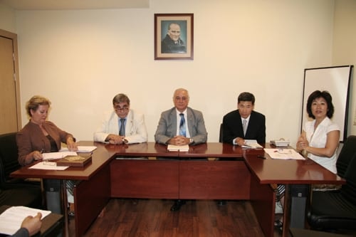 Güney Koreli Hukukçular Heyeti
Baromuzu Ziyaret Etti - 2