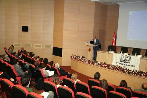 Üçüncü Yılında Kentsel Dönüşüm Uygulamaları
 - 13