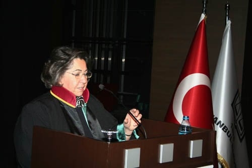 İstanbul Barosu Olağanüstü Genel Kurul Kararı: ‘Başkan Ve Yönetim Kurulu Görevinin Başındadır. İrademize Sahip Çıkıyoruz”

 - 43