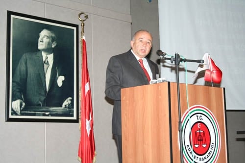 Hukuka Felsefi Ve Sosyolojik Bakışlar Sempozyumu Sona Erdi - 2