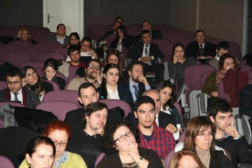 Bilişimin Ticaret Hukukuna Etkileri
 - 52