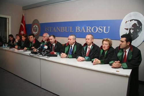 Baroya Karşı Hukuksuzlukların, Sindirme Ve Yıldırma Girişimlerinin Yoğunlaşması Üzerine İstanbul Barosu Yönetim Kurulu Olağanüstü Genel Kurul Kararı Aldı
 - 66