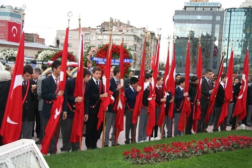 Atamızı Saygıyla Andık - 10