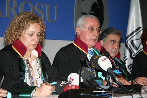Aydın: “Ergenekon Davasının Toplumda Siyasi Amaçla Yönlendirildiği 

Kuşkusu Artmaktadır” 
 - 1