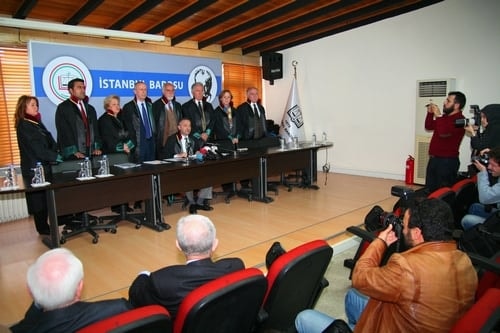Hiç Bir Tehdit Bizi Hukuk Devleti Ve Demokrasiyi Savunmaktan Alıkoyamaz
 - 16