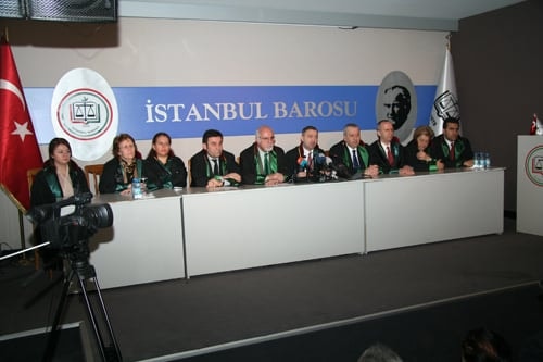 Baroya Karşı Hukuksuzlukların, Sindirme Ve Yıldırma Girişimlerinin Yoğunlaşması Üzerine İstanbul Barosu Yönetim Kurulu Olağanüstü Genel Kurul Kararı Aldı
 - 2
