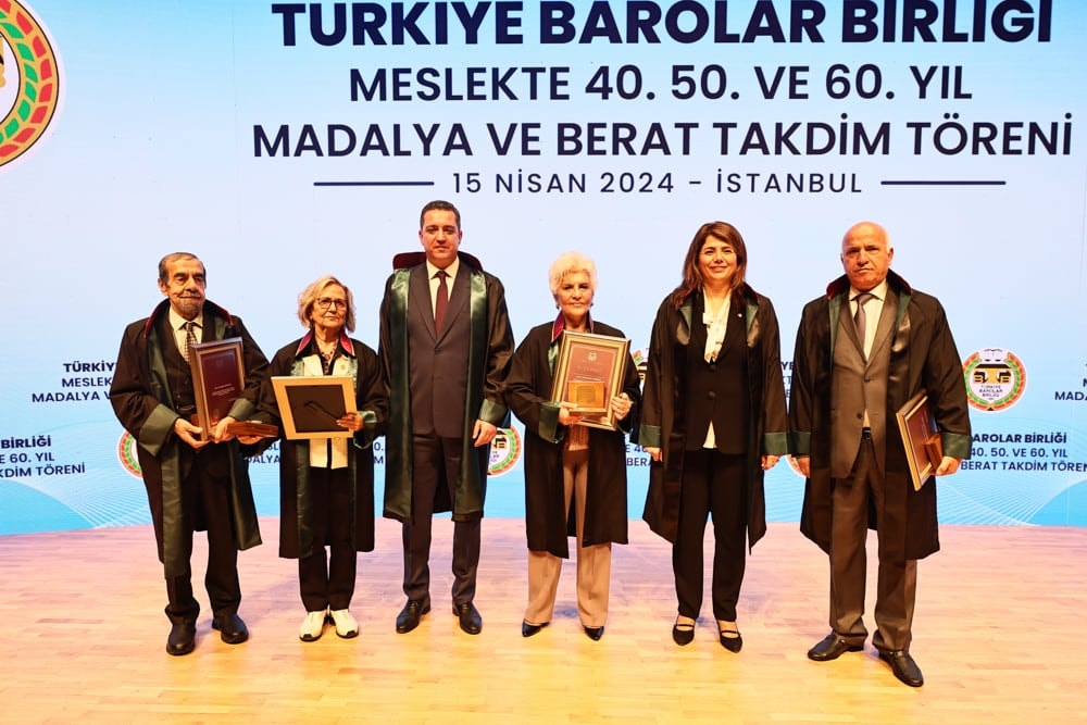 Meslekte 40, 50 ve 60 Yılını Dolduran Meslektaşlarımıza Plaket Verildi - 149