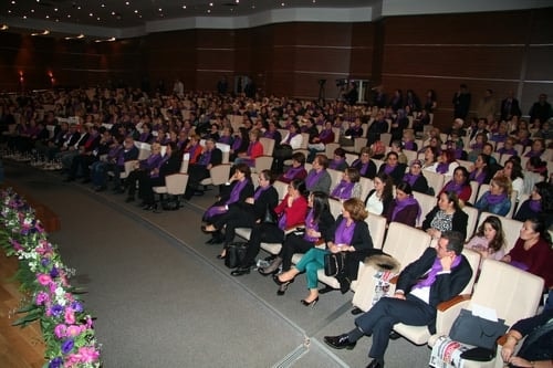 2015 Türkiye’Sinde Kadın
 - 32