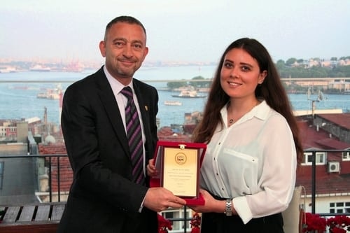 Kurgusal Duruşma Yarışmasında Bölge Birincisi Olan İstanbul Barosu Takımı Baro Yönetimince De Ödüllendirildi
 - 7