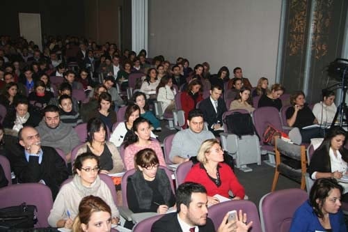 Kadın Hakları Ve Aile İçi Şiddet Semineri Devam Ediyor

 - 9
