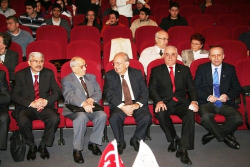 Yeni Anayasa Yapımında Yaşanmışlıklara Bakmak Gerekir - 1