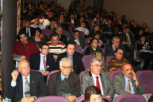 İnternet Yasasında Bıçak Sırtı:
Özgürlük Mü? Güvenlik Mi? - 9