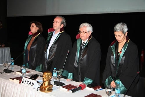 İstanbul Barosu Olağanüstü Genel Kurul Kararı: ‘Başkan Ve Yönetim Kurulu Görevinin Başındadır. İrademize Sahip Çıkıyoruz”

 - 61