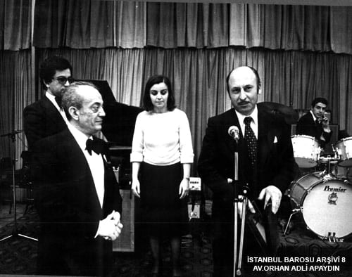 Biz Bayrağı O’Ndan Devraldık

 - 15