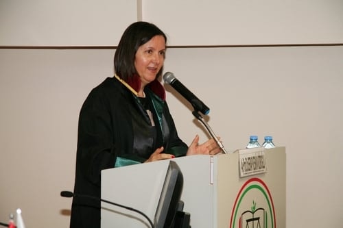 Adaleti Sağlayan Bir Meslek
 - 29