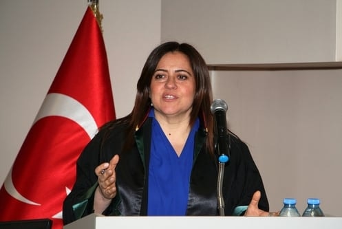 Adaleti Sağlayan Bir Meslek
 - 5