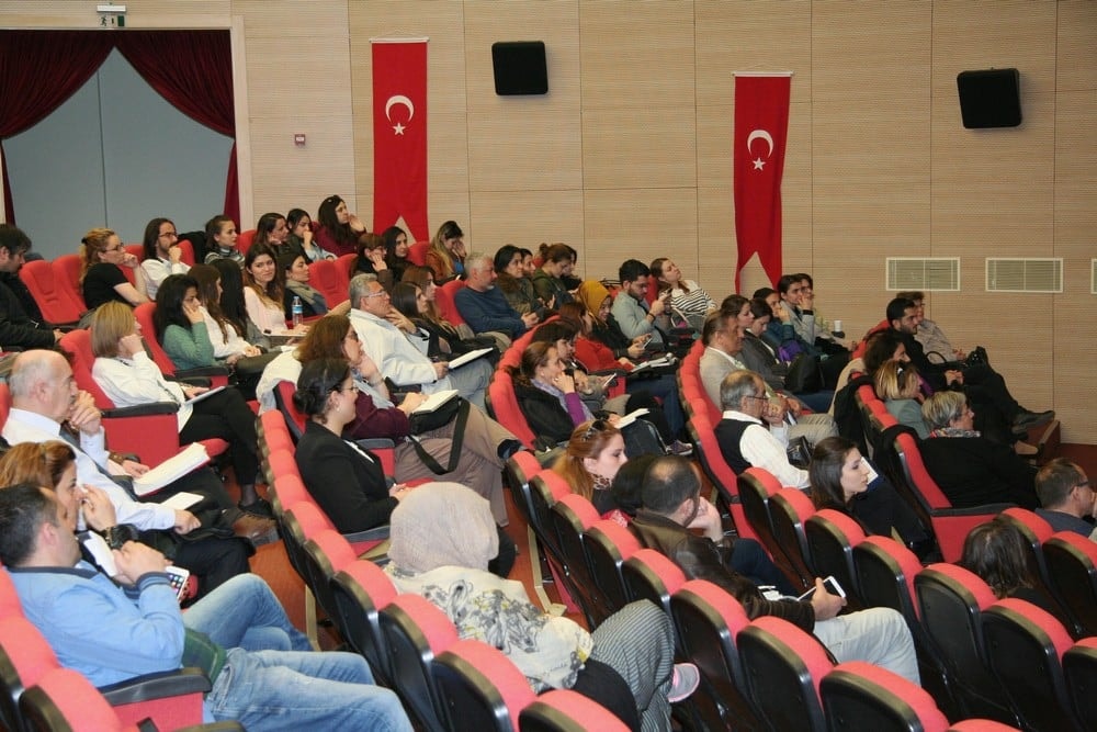 Kadın Hakları ve Aile İçi Şiddet” Konulu Sertifika Programı Devam Ediyor - 23