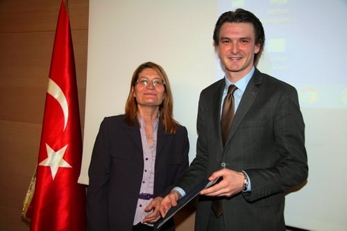 Üçüncü Yılında Kentsel Dönüşüm Uygulamaları
 - 71