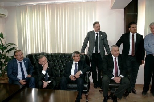 İstanbul Barosu Başkan Ve Yönetim Kurulu Üyeleri, Acıyı Paylaşmak, İncelemelerde Bulunmak İçin Soma’Daydı

 - 24