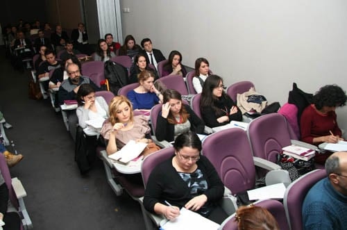 Kadın Hakları Ve Aile İçi Şiddet Semineri Devam Ediyor

 - 25