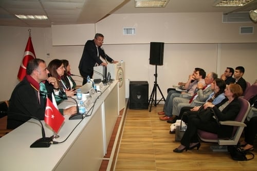 Türkiye’De Avukat Olmak Çok Kolay
 - 33