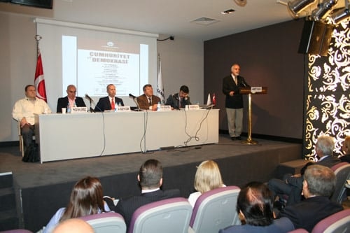 Cumhuriyet Ve Demokrasi Ayrı Şeyler Değildir - 1