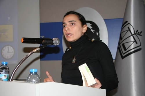 Kadın Hakları Ve Aile İçi Şiddet Semineri Devam Ediyor

 - 83