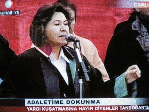 Yargıyı Siyasallaştırma Girişimine
Toplumsal Tepki  - 4