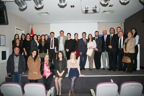 İstanbul Barosu Dış İlişkiler Merkezi Tarafından Düzenlenen
“Sınırlar Ve Sığınmacılar: Bir Suriye Örneği “ Konulu Toplantı Yapıldı - 111